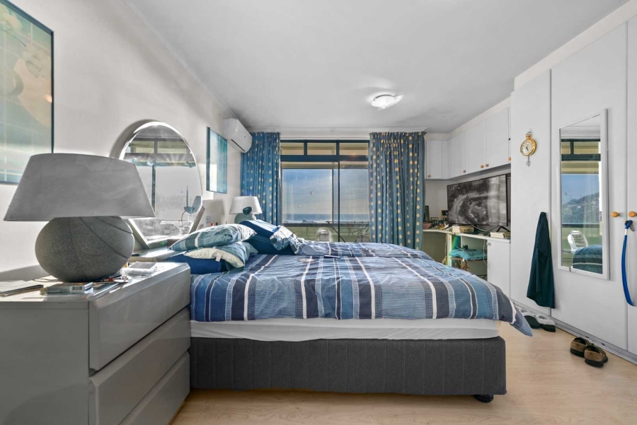 3 Bedroom Property for Sale in Sea Point Western Cape